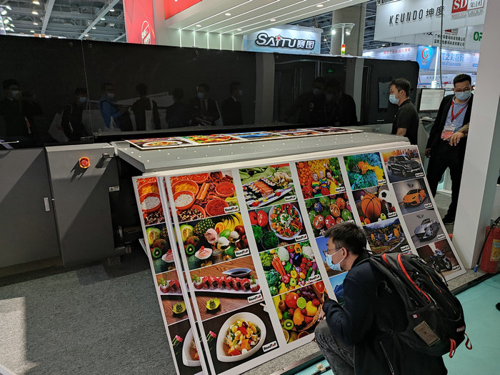 HT2500Robo全自动上下料